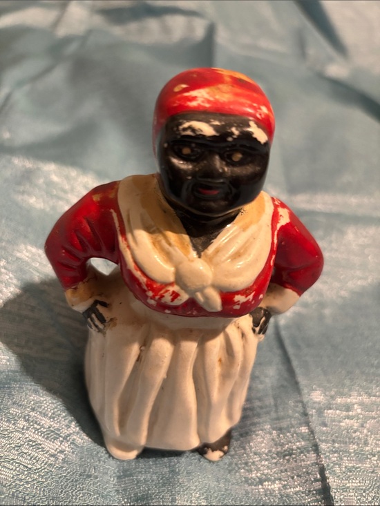 Other - Vintage Ceramic Figurine in Red and White